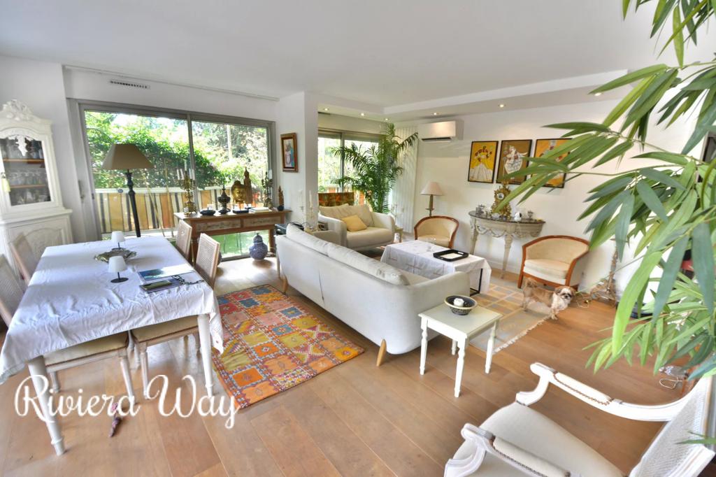 3 room apartment in Juan-les-Pins, photo #7, listing #103689726