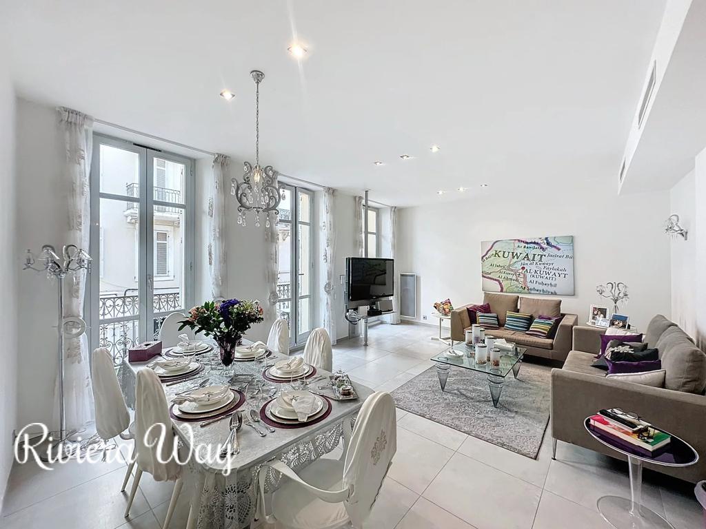 4 room apartment in Cannes, photo #3, listing #103737648