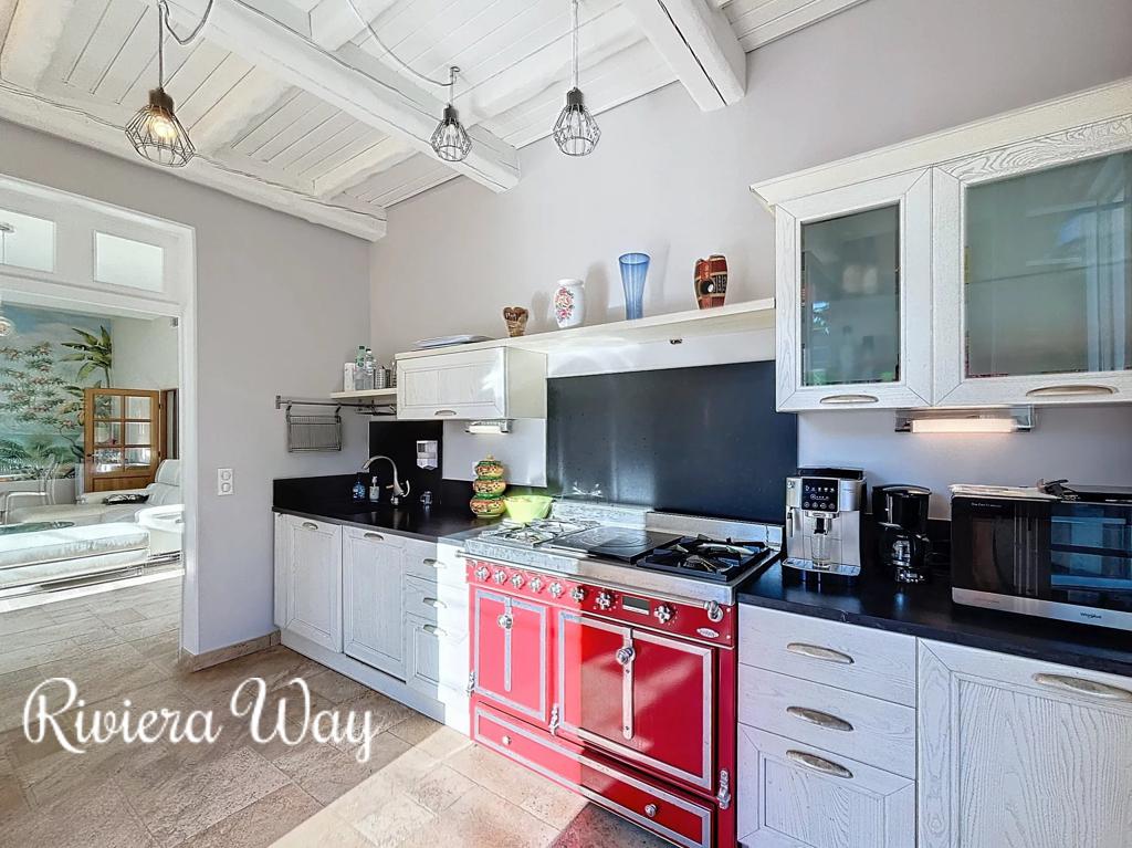 5 room villa in Cap d'Antibes, photo #8, listing #104339214