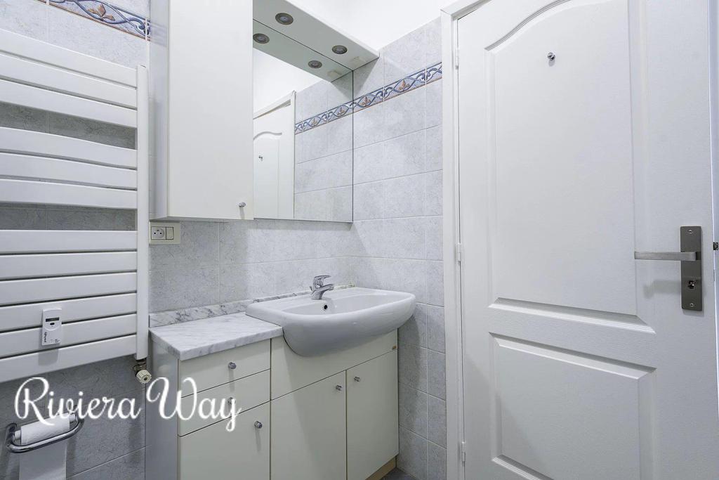 3 room apartment in Nice, 65 m², photo #8, listing #105968100