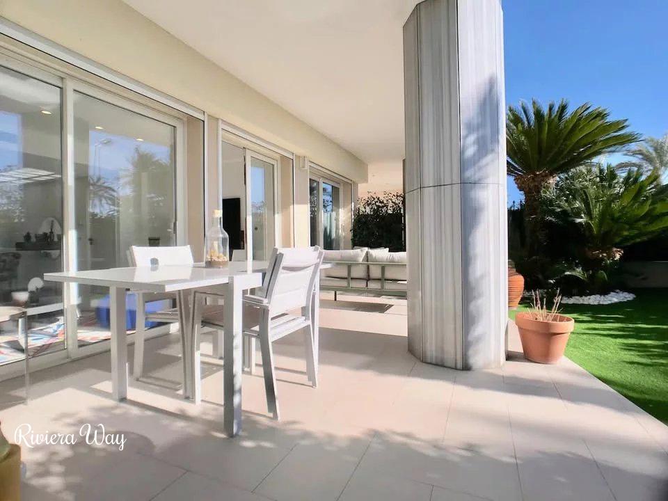 3 room apartment in Golf Juan, photo #7, listing #106488690
