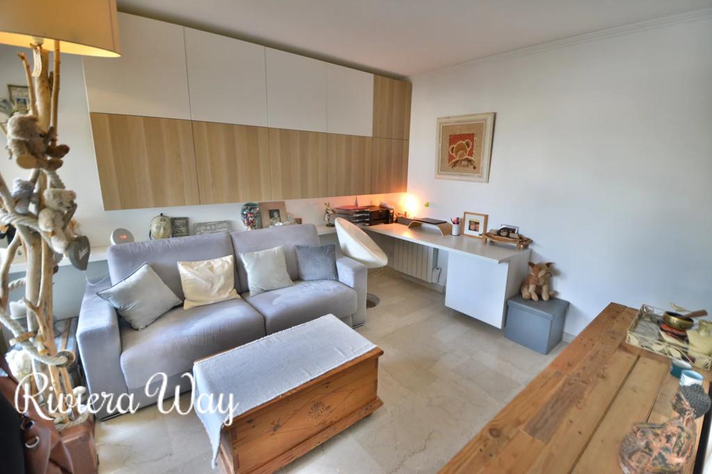 2 room apartment in Antibes, photo #4, listing #101187450