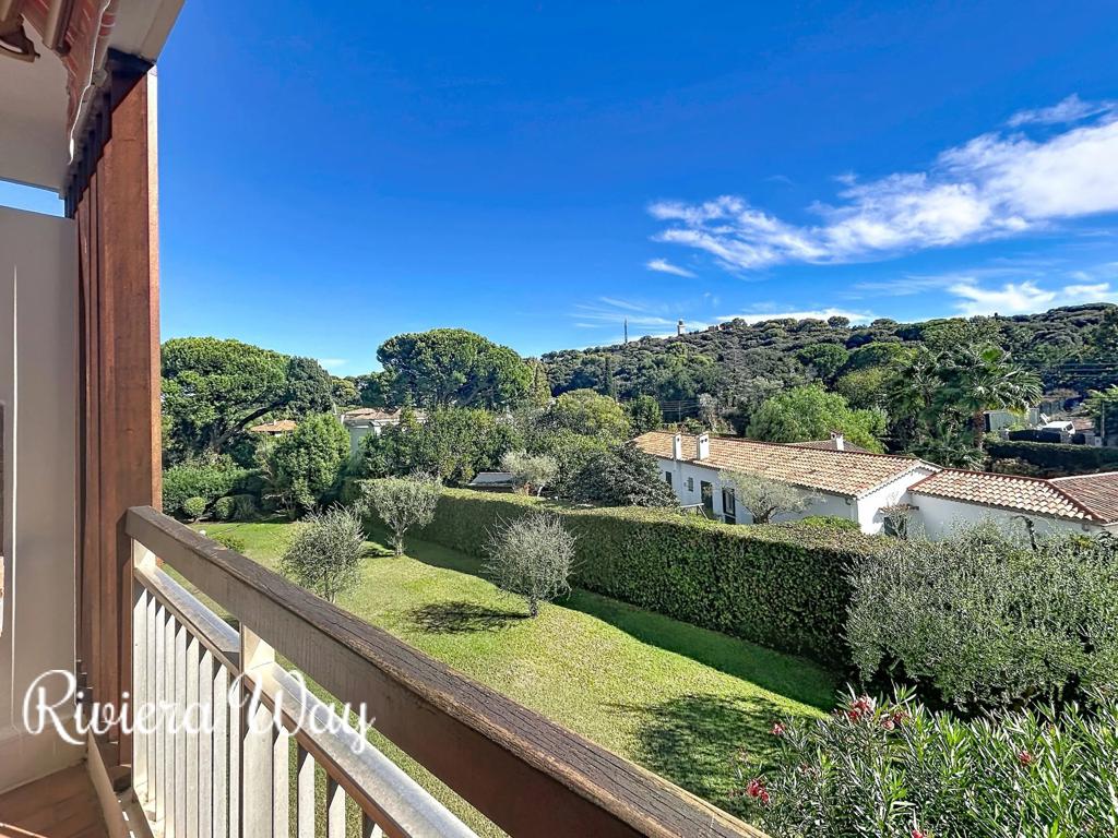 1 room apartment in Cap d'Antibes, photo #2, listing #107231418
