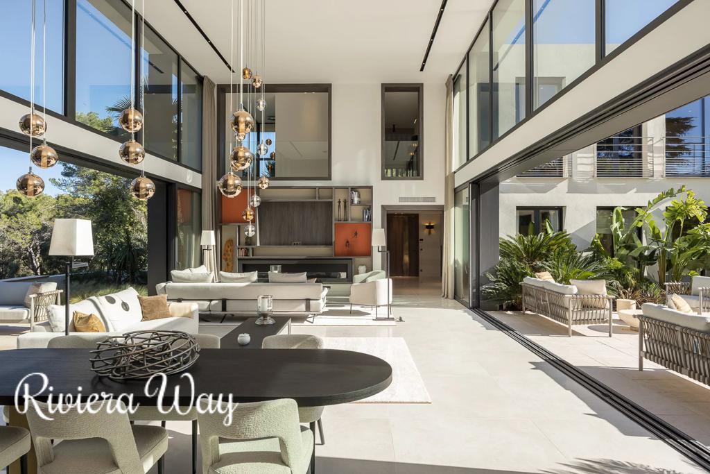 10 room villa in Mougins, photo #4, listing #102921252