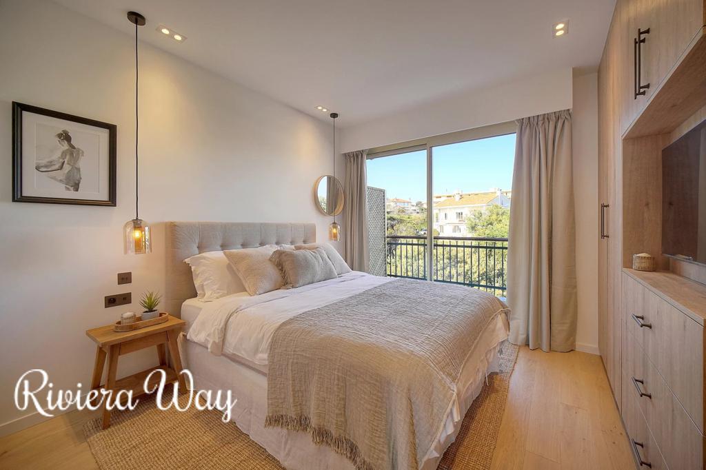 3 room apartment in Cannes, photo #4, listing #102615828