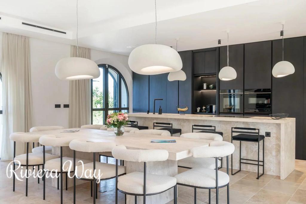 10 room villa in Cap d'Antibes, photo #6, listing #105685944