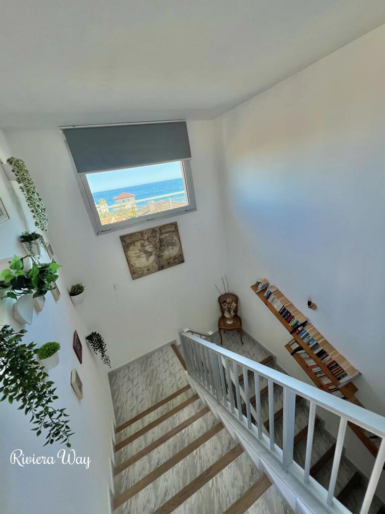 9 room villa in Golf Juan, photo #4, listing #102704826