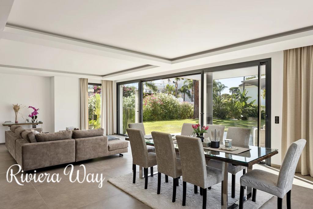 7 room villa in Cap d'Antibes, photo #8, listing #103755792