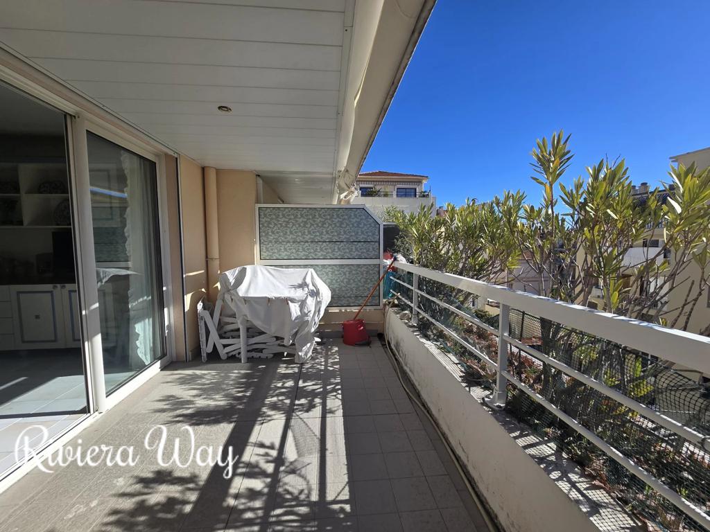 3 room apartment in Juan-les-Pins, photo #1, listing #105680400