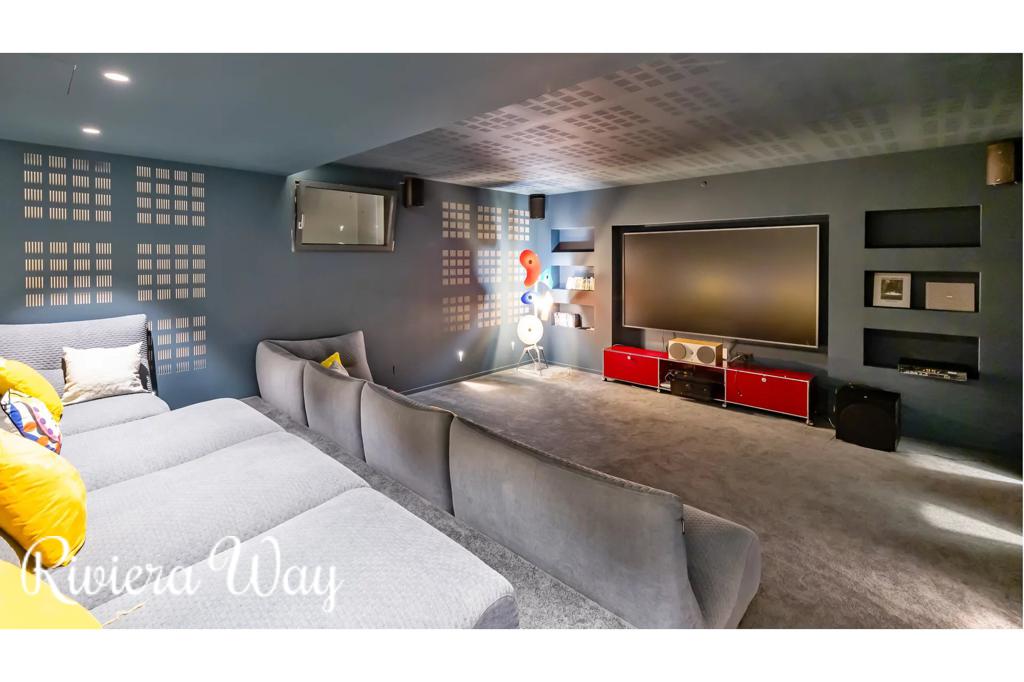 Villa in Roquebrune-sur-Argens, photo #9, listing #106801170