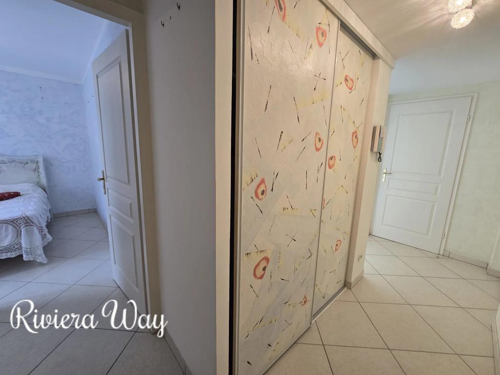 2 room apartment in Juan-les-Pins, photo #5, listing #101630886
