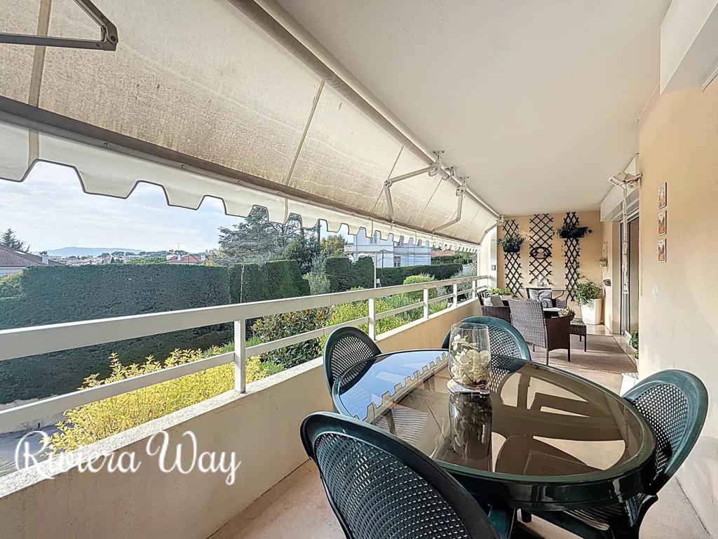 4 room apartment in Le Cannet, photo #9, listing #104440014