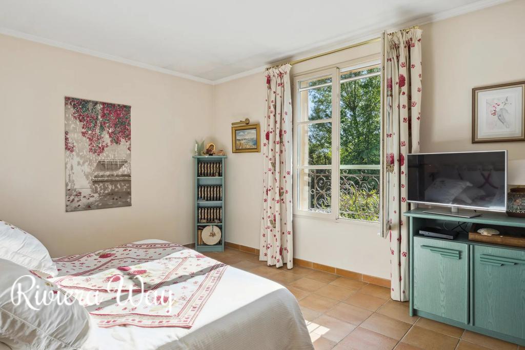 9 room villa in Chateauneuf-Grasse, photo #5, listing #102921294
