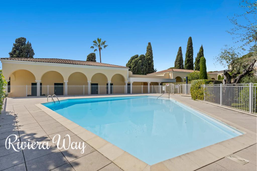 5 room apartment in Cannes, photo #8, listing #106151136