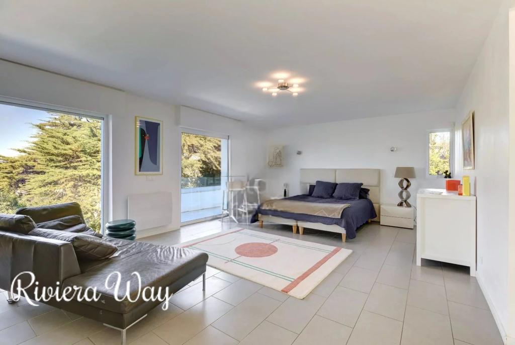 7 room villa in Cannes, photo #9, listing #101764992