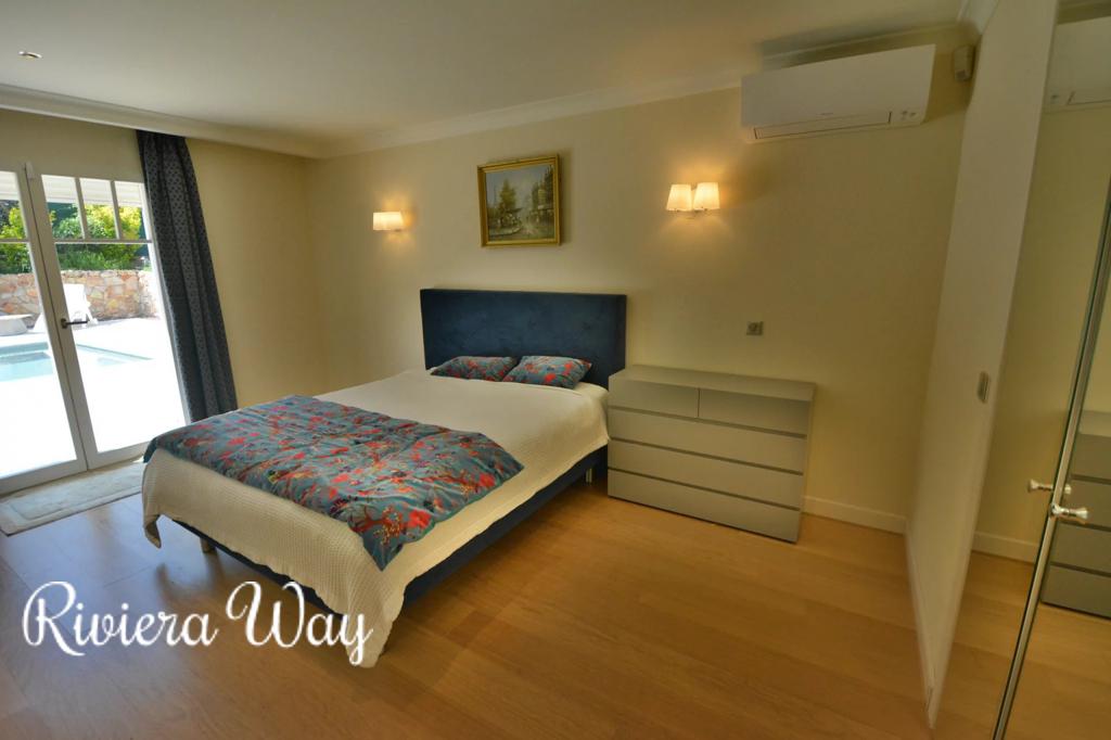 4 room villa in Cap d'Antibes, photo #8, listing #82484556