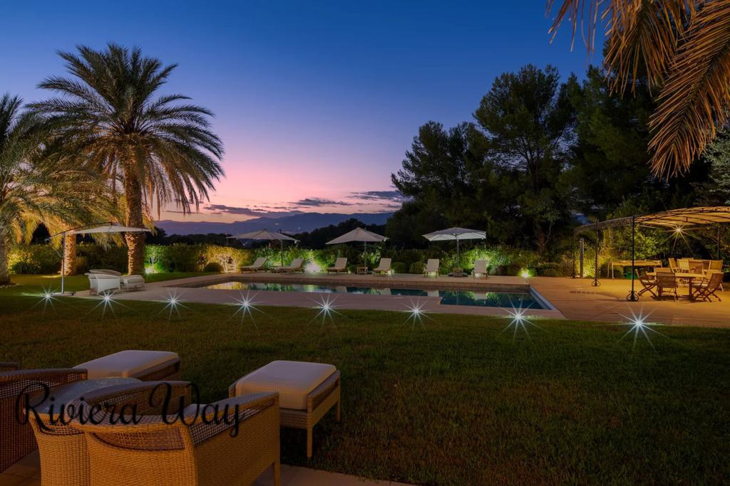 6 room villa in Mougins, photo #2, listing #106276212