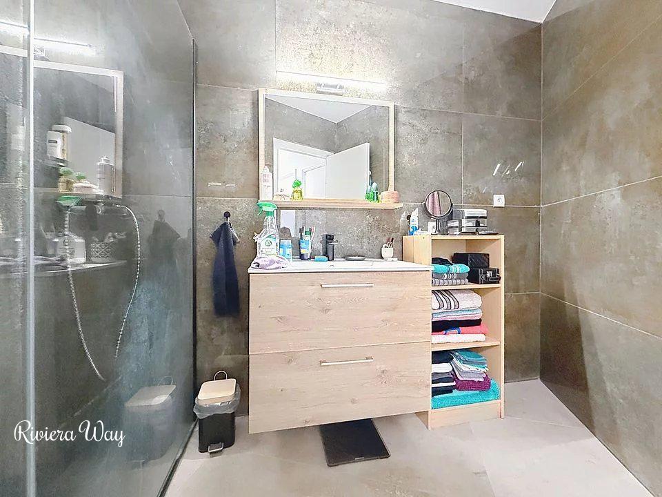 4 room apartment in Nice, photo #10, listing #106271088