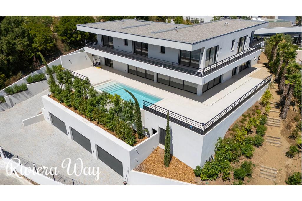 Villa in Roquebrune-sur-Argens, photo #2, listing #104480040