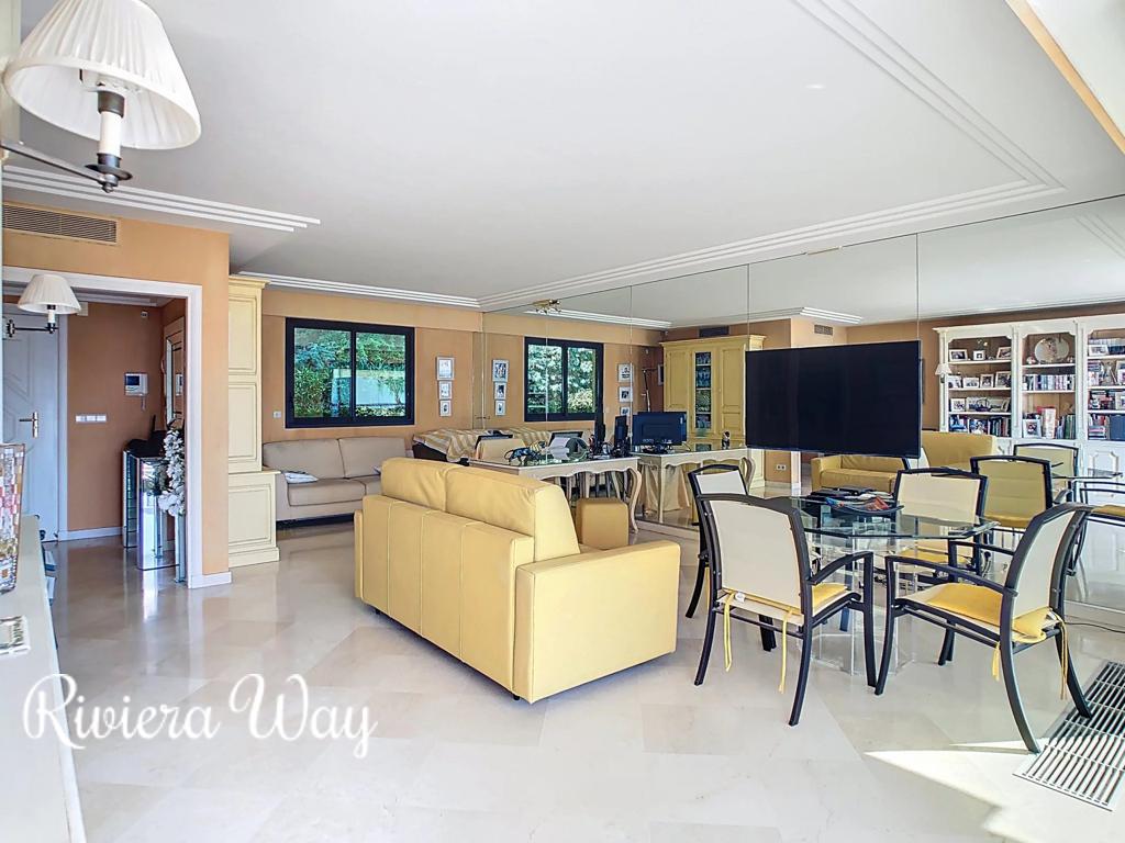 3 room apartment in Golf Juan, photo #10, listing #103614378