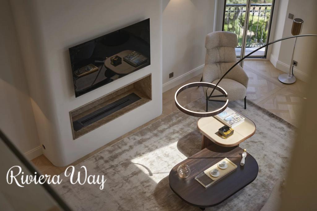 5 room apartment in Cannes, photo #6, listing #105532014