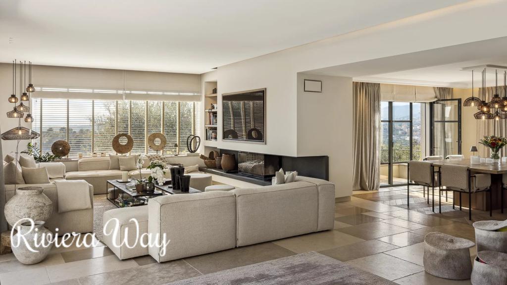 8 room villa in Mougins, photo #5, listing #107172492