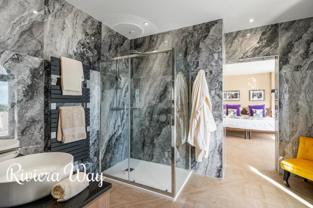 8 room villa in Mandelieu-la-Napoule, photo #9, listing #104510742