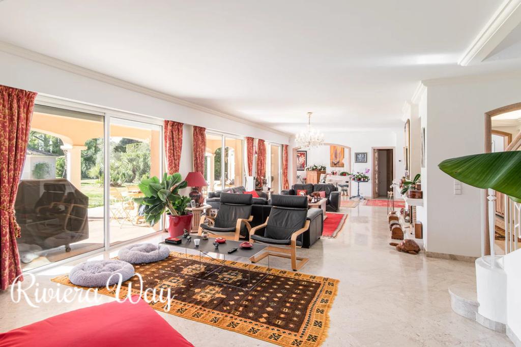 Villa in Mougins, photo #4, listing #105578340