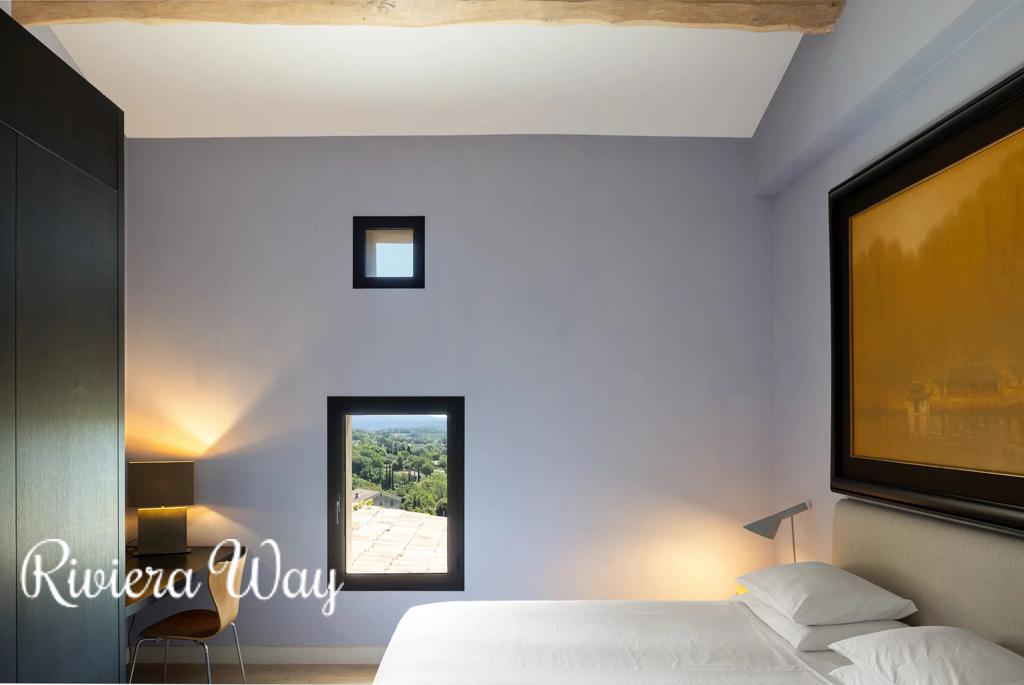9 room villa in Fayence, photo #8, listing #100404444