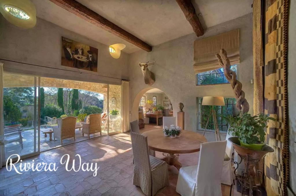 9 room villa in Mougins, photo #3, listing #100738302