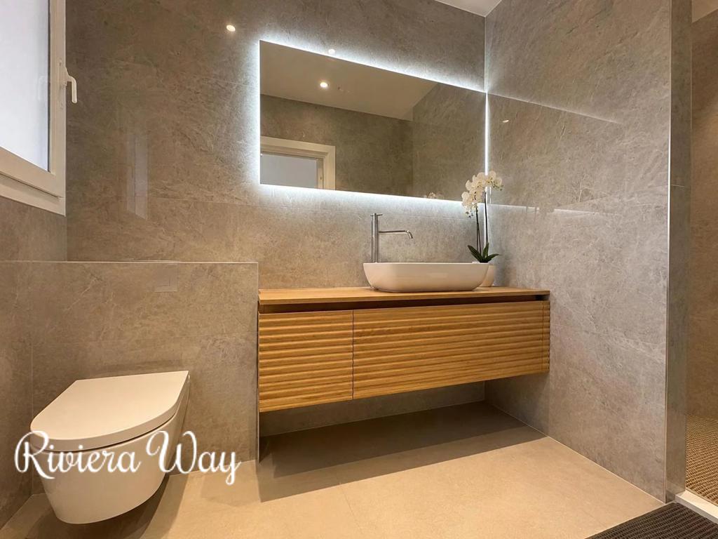 4 room apartment in Cannes, photo #9, listing #106824396