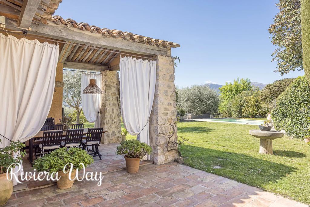 6 room villa in Saint-Paul-de-Vence, photo #4, listing #106001364