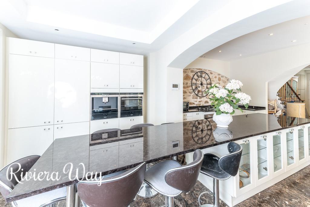 4 room villa in Cap d'Antibes, photo #10, listing #85360632