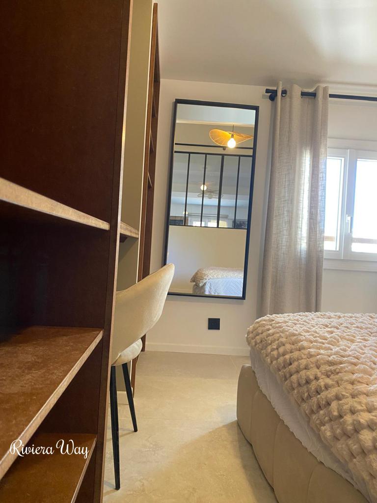 2 room apartment in Nice, 45 m², photo #10, listing #107062620