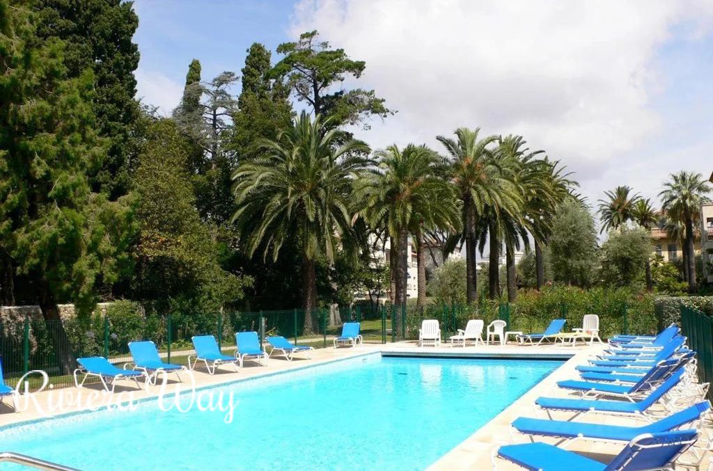 2 room apartment in Cap d'Antibes, photo #6, listing #104836704