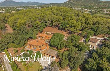 11 room villa in Hyères