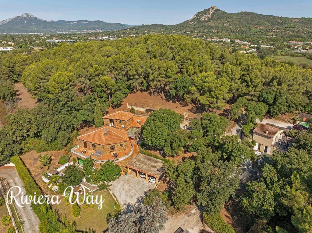 11 room villa in Hyères, photo #1, listing #104190450