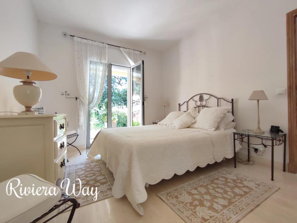 6 room villa in Agay, photo #6, listing #101940762