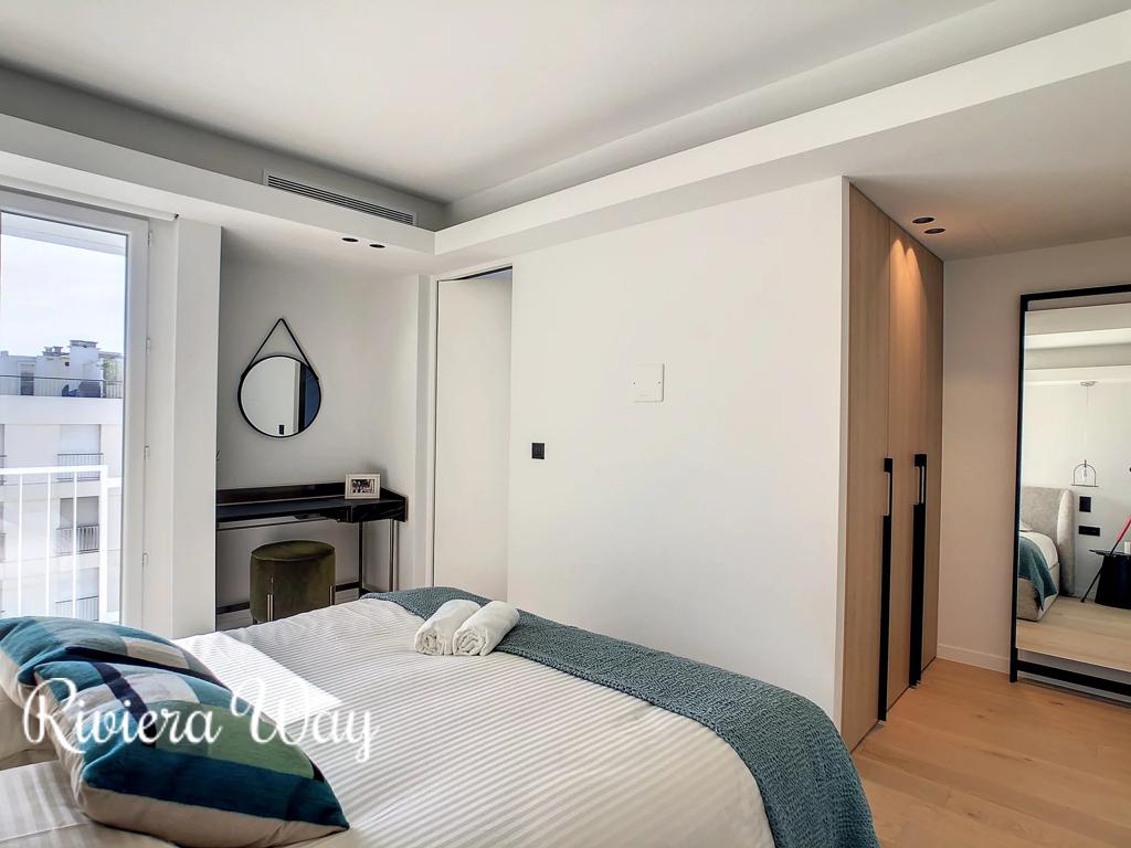 4 room apartment in Cannes, photo #9, listing #94354932