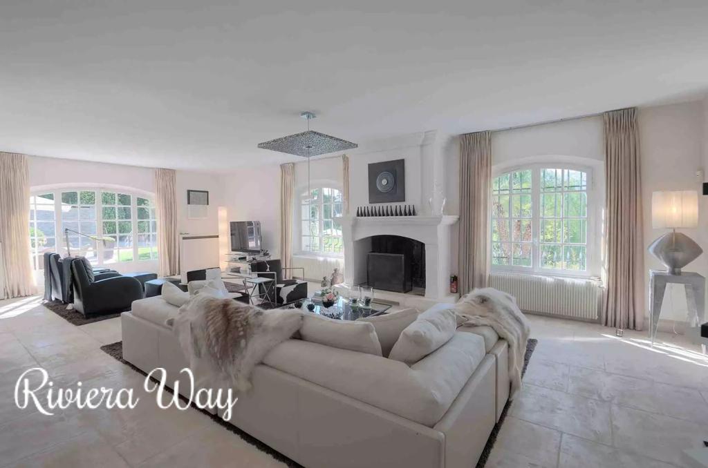 11 room villa in Valbonne, photo #6, listing #101726100