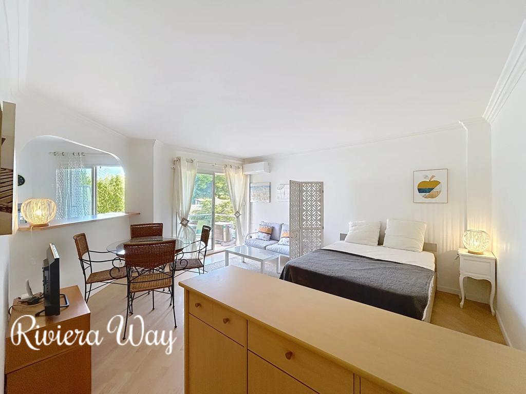 1 room apartment in Cap d'Antibes, photo #9, listing #104413302