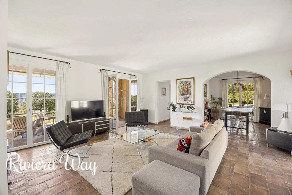 6 room villa in Saint-Paul-de-Vence, photo #6, listing #106001364