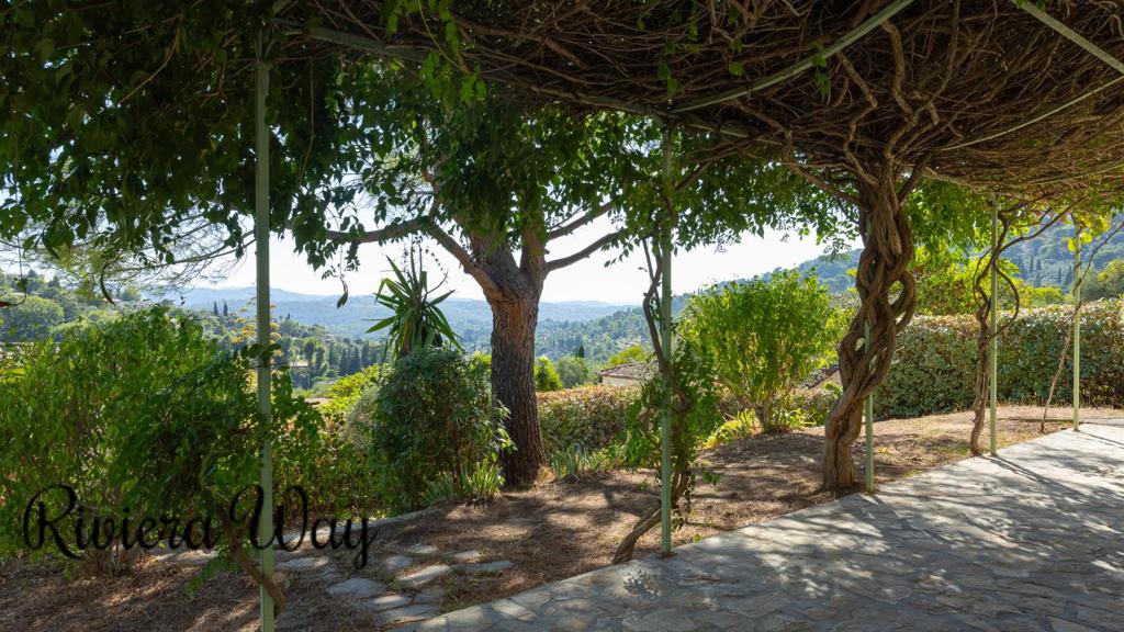 7 room villa in Grasse, photo #1, listing #104355510