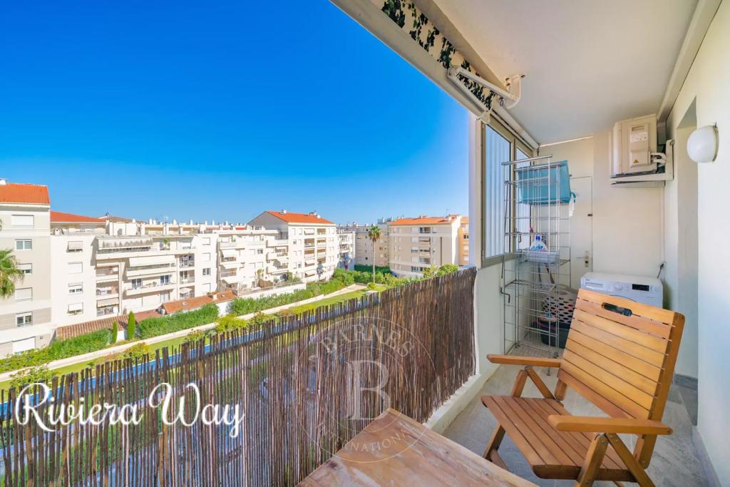 3 room apartment in Cannes, photo #3, listing #100489578