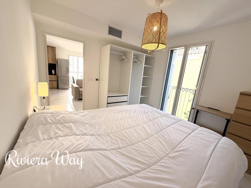 2 room apartment in Antibes, photo #9, listing #105437430