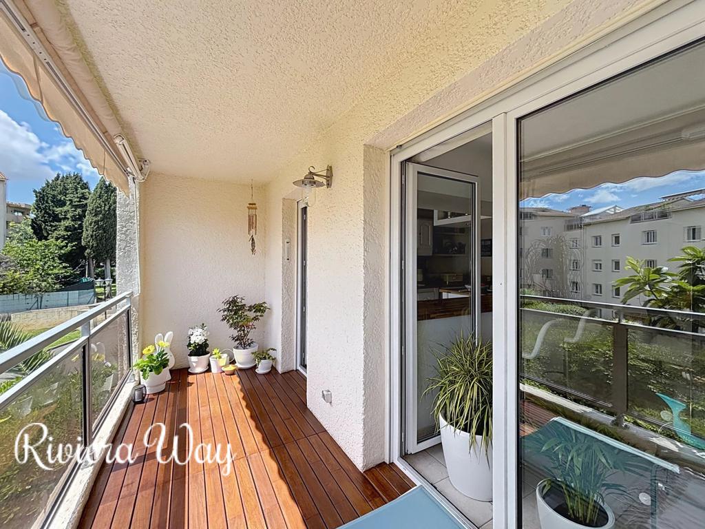 3 room apartment in Antibes, photo #5, listing #102997944