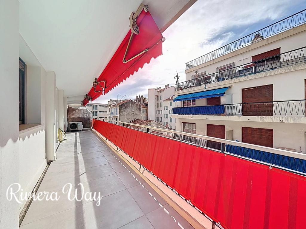 3 room apartment in Cannes, photo #6, listing #105470064