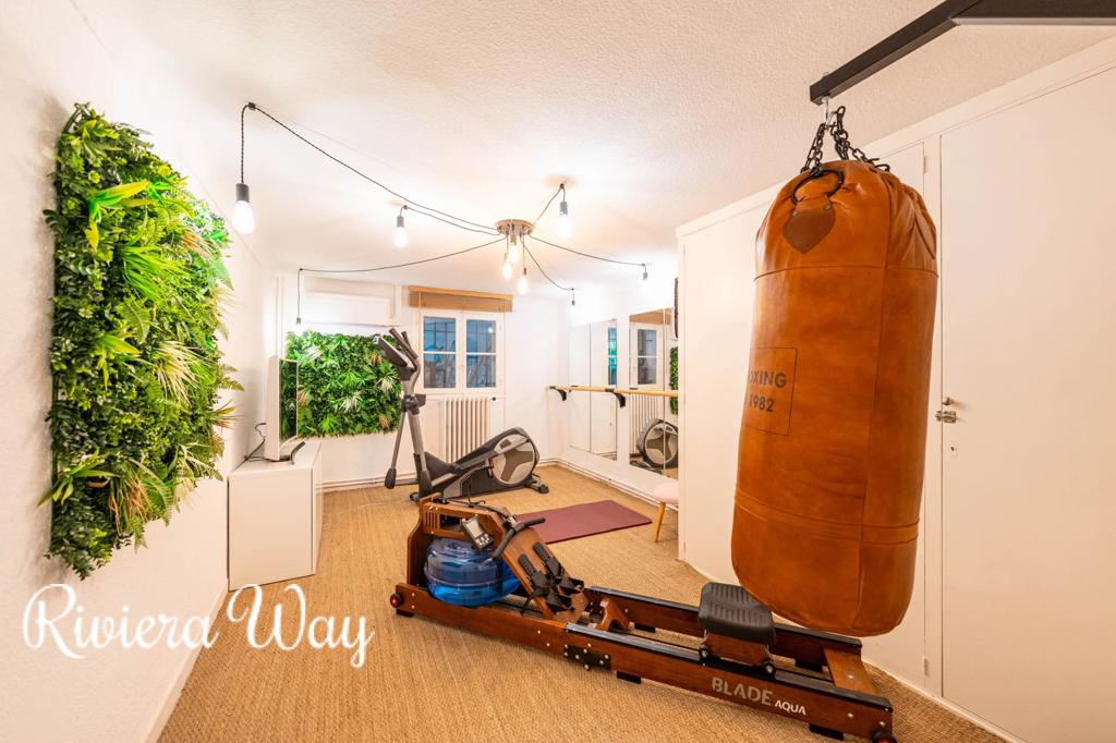 7 room villa in Le Cannet, photo #4, listing #106534428