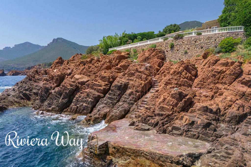 8 room villa in Theoule-sur-Mer, photo #2, listing #106858542