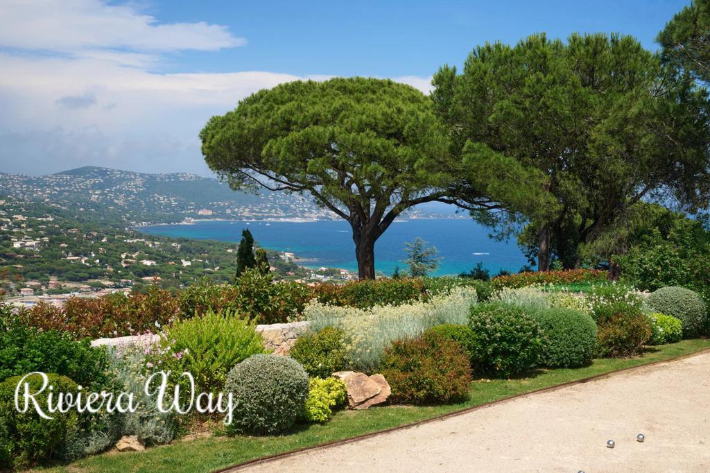 8 room villa in Sainte-Maxime, photo #3, listing #106456308